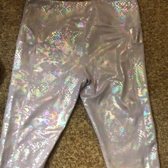CVG purple, cropped sparkle leggings. - Picture 3 of 3